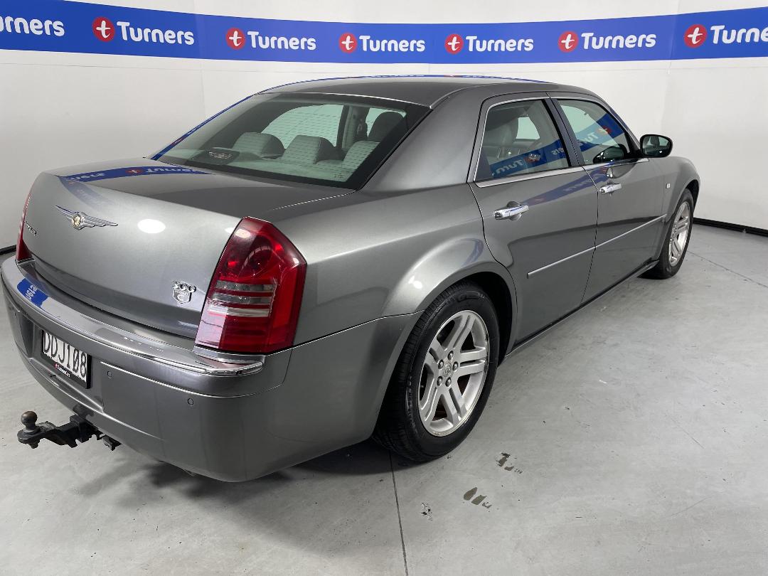 Photo '7' of Chrysler 300