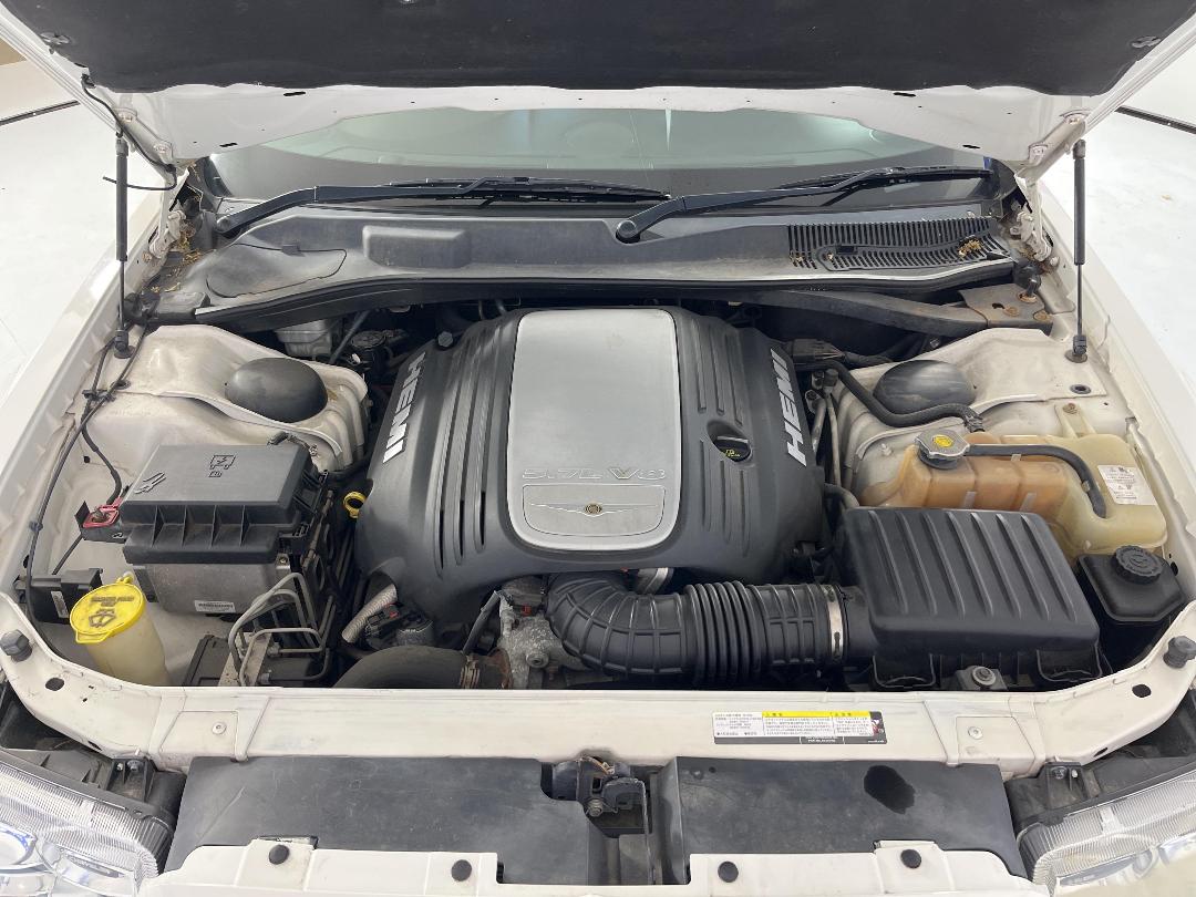 Photo '13' of Chrysler 300C Photo '13' of Chrysler 300C