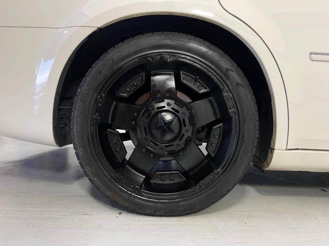 Photo '12' of Chrysler 300C Photo '12' of Chrysler 300C