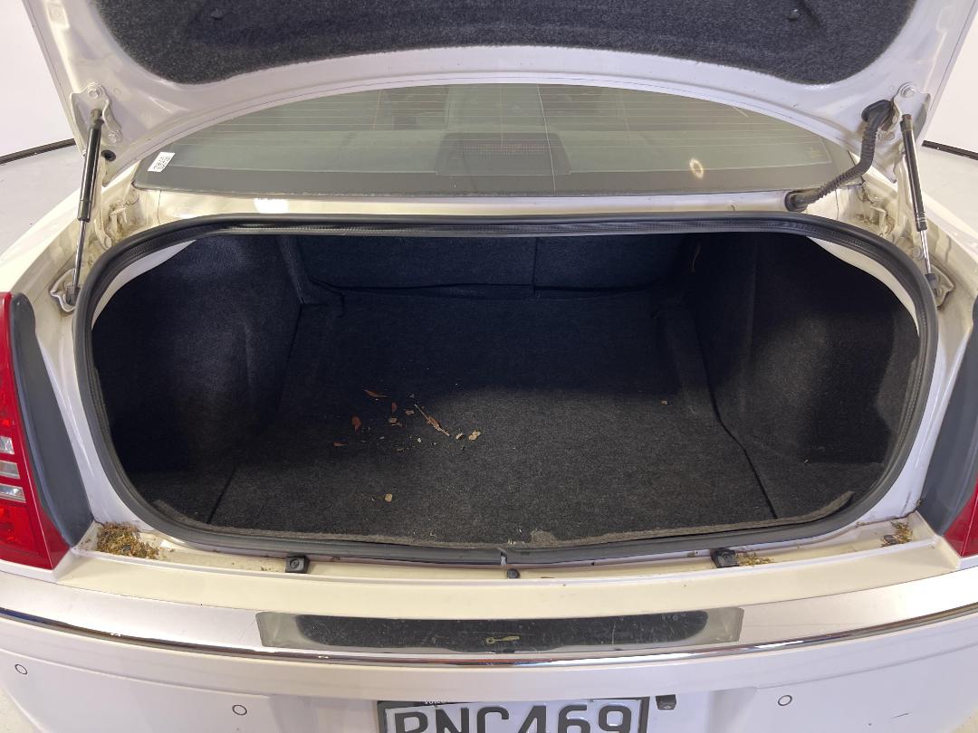 Photo '14' of Chrysler 300C Photo '14' of Chrysler 300C