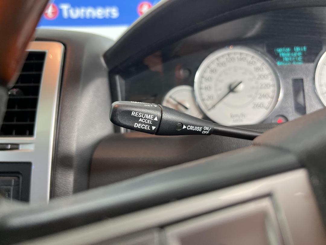 Photo '28' of Chrysler 300C Photo '28' of Chrysler 300C