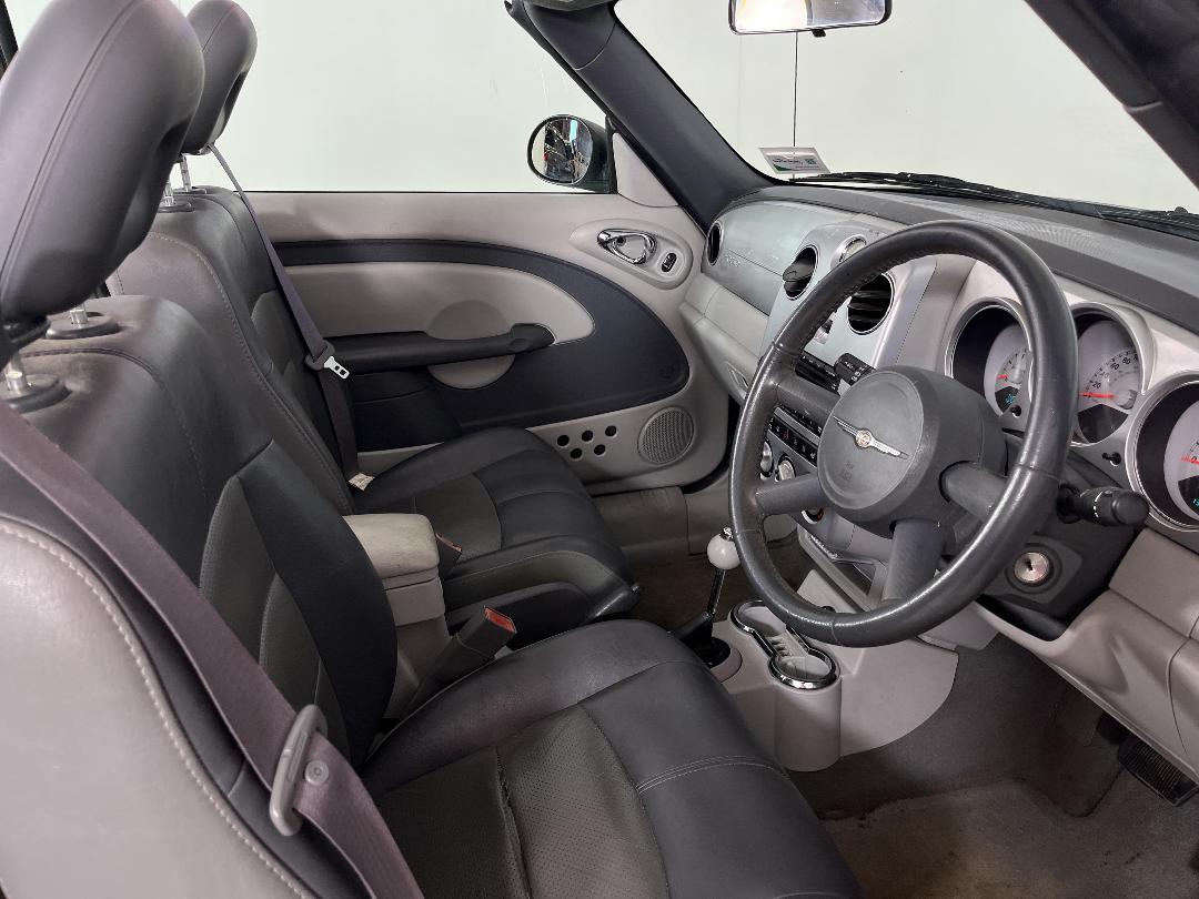 Photo '16' of Chrysler PT Cruiser Photo '16' of Chrysler PT Cruiser