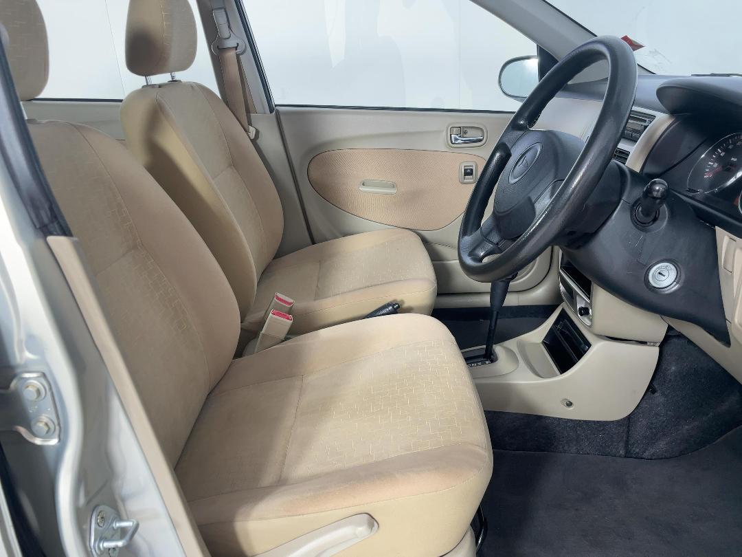 Photo '16' of Daihatsu Charade Photo '16' of Daihatsu Charade