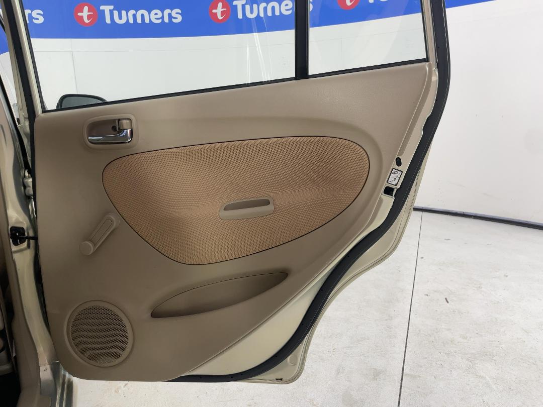 Photo '19' of Daihatsu Charade Photo '19' of Daihatsu Charade