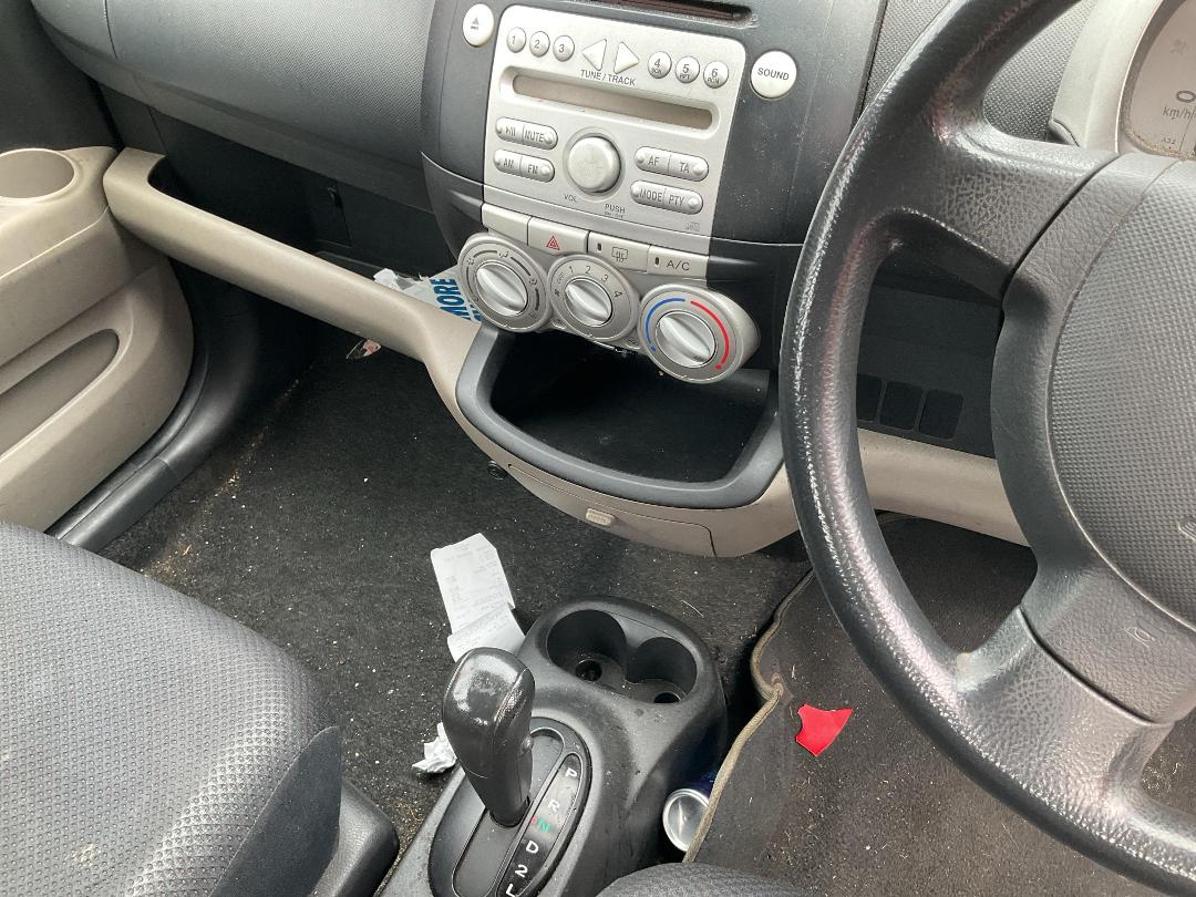 Photo '2' of Daihatsu Sirion GS Photo '2' of Daihatsu Sirion GS