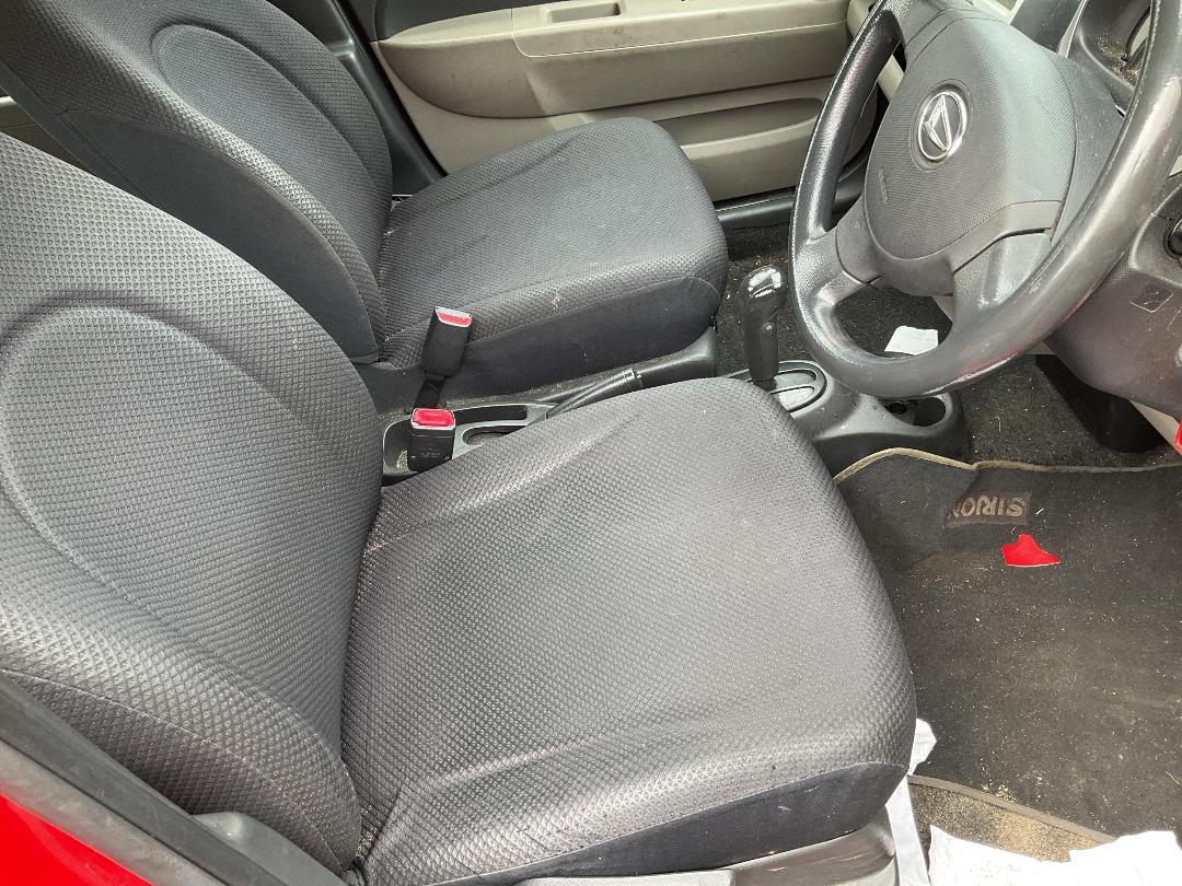 Photo '3' of Daihatsu Sirion GS Photo '3' of Daihatsu Sirion GS