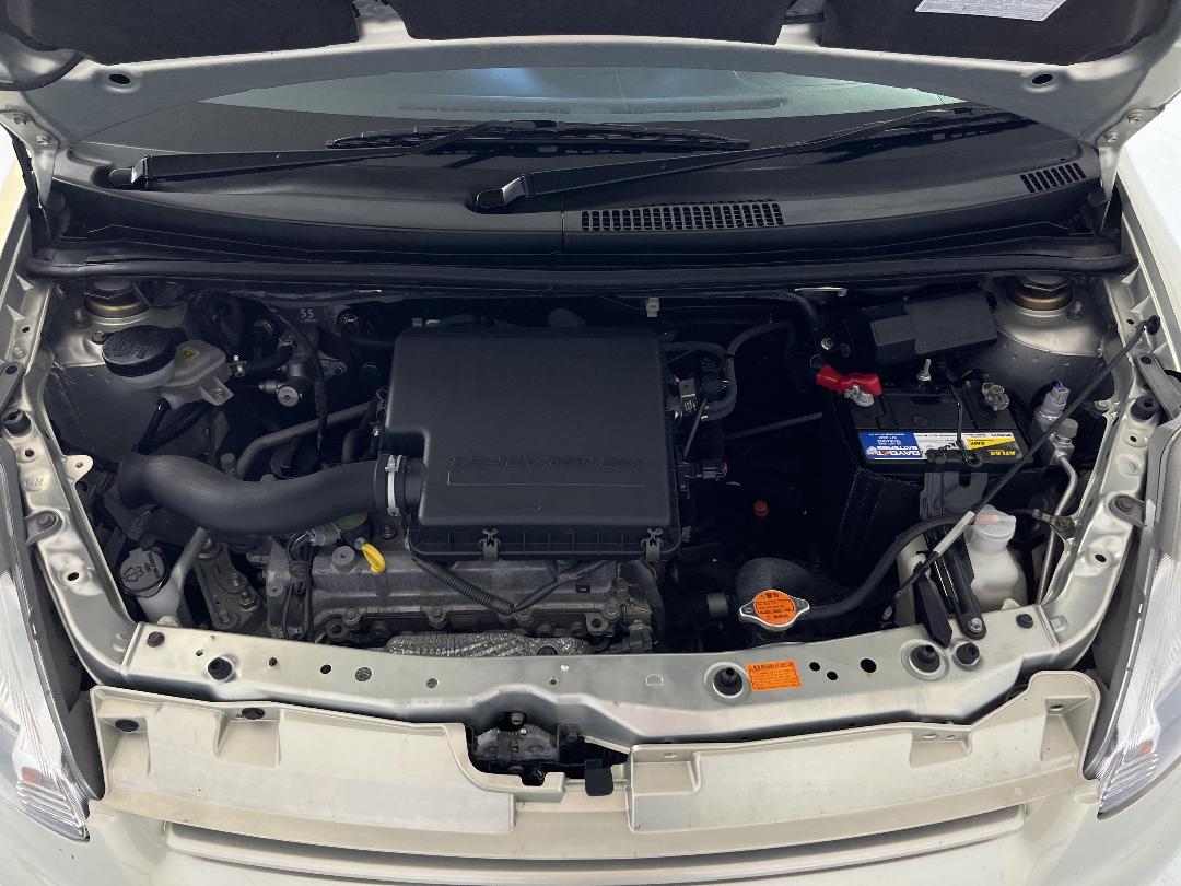 Photo '13' of Daihatsu Sirion