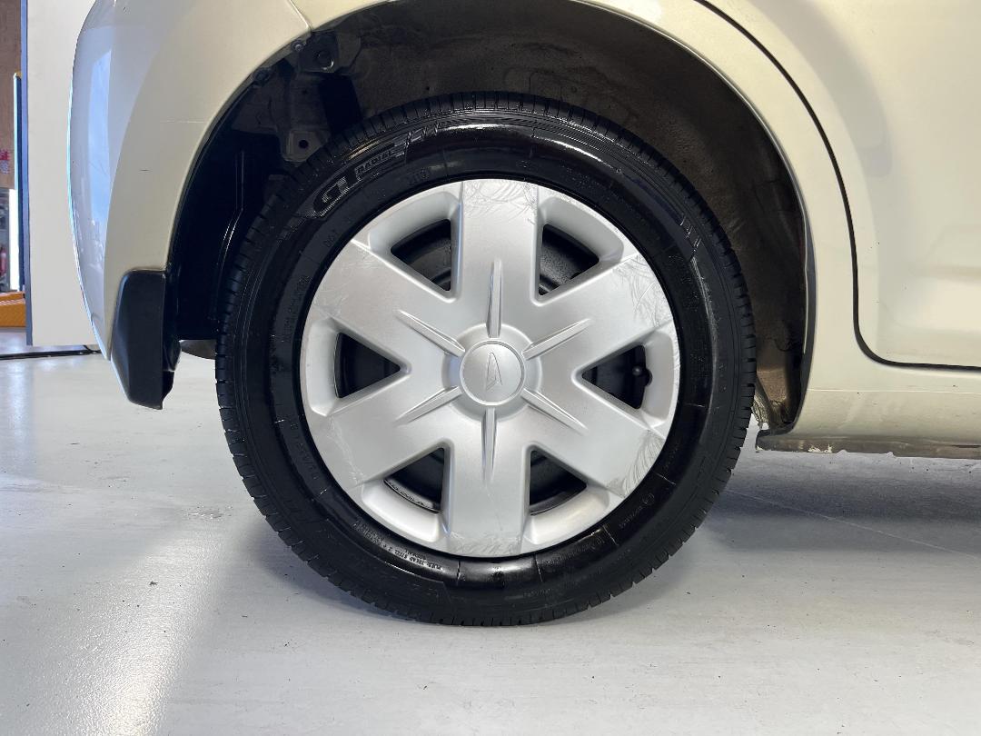 Photo '12' of Daihatsu Sirion