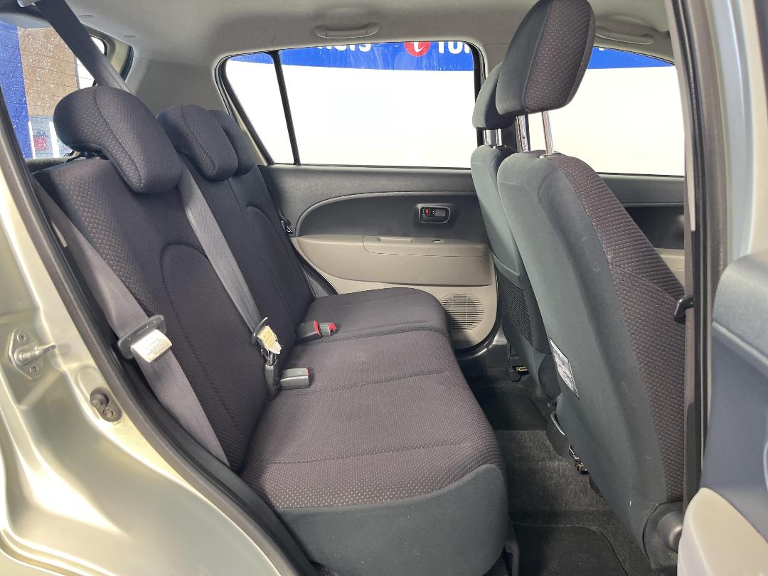 Photo '20' of Daihatsu Sirion