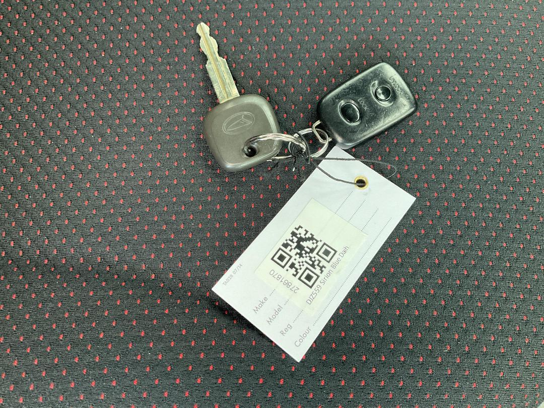 Photo '12' of Daihatsu Sirion Photo '12' of Daihatsu Sirion