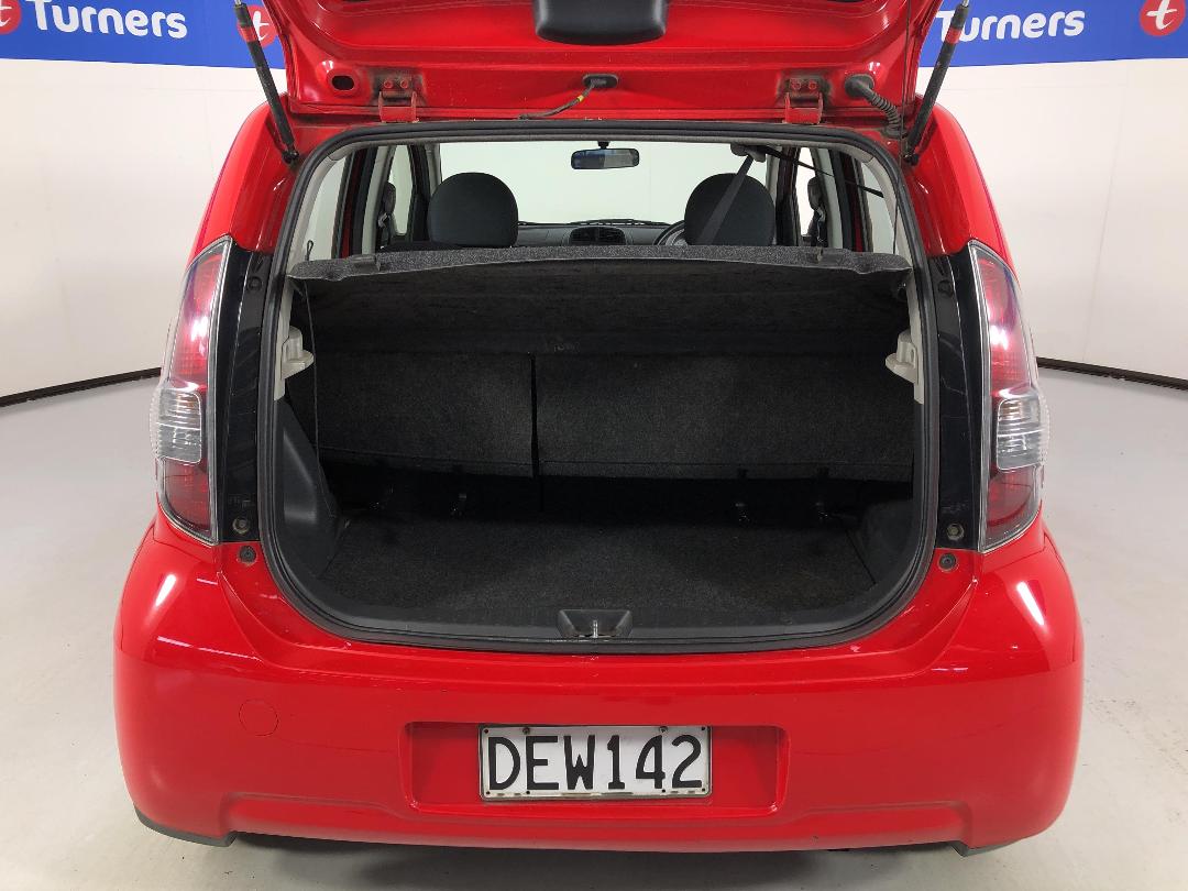 Photo '14' of Daihatsu Sirion