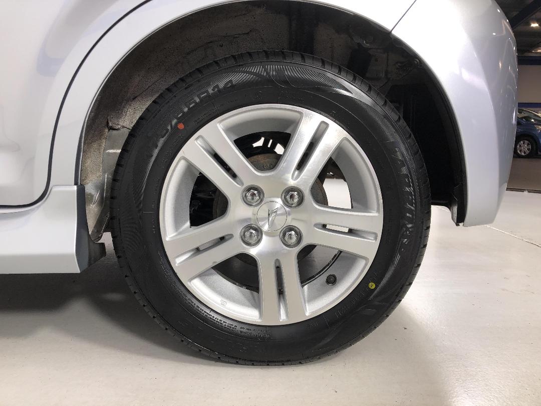 Photo '11' of Daihatsu Sirion