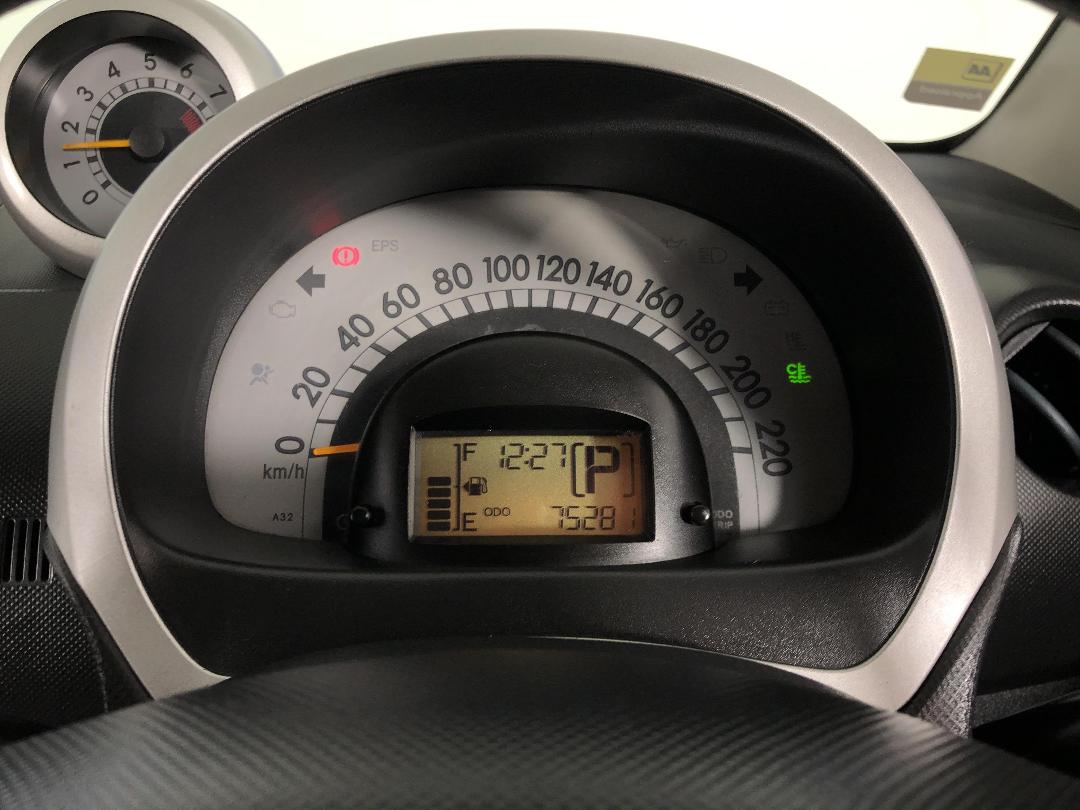 Photo '21' of Daihatsu Sirion