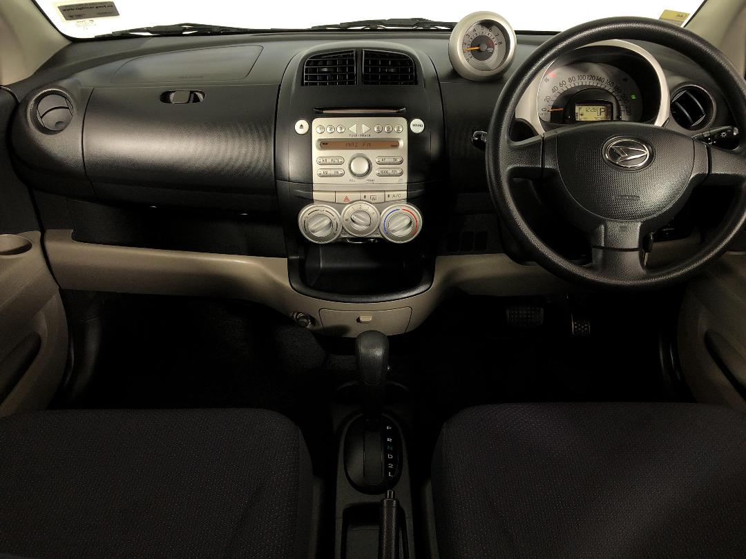 Photo '17' of Daihatsu Sirion