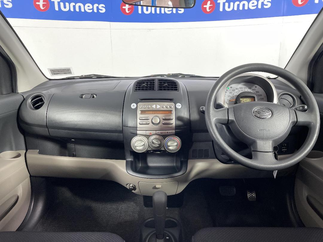 Photo '17' of Daihatsu Sirion Photo '17' of Daihatsu Sirion