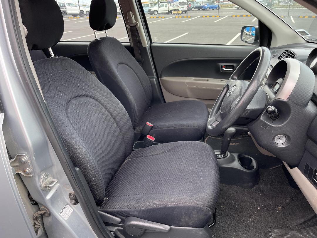 Photo '14' of Daihatsu Sirion GS