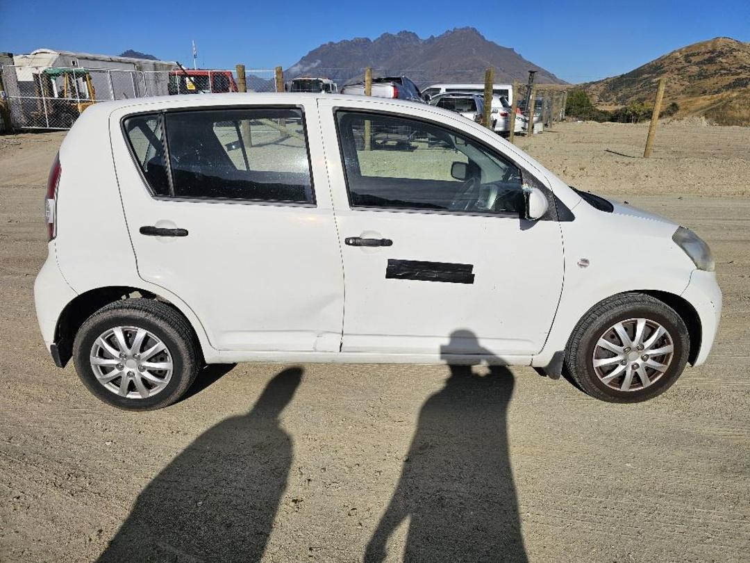 Photo '2' of Daihatsu Sirion