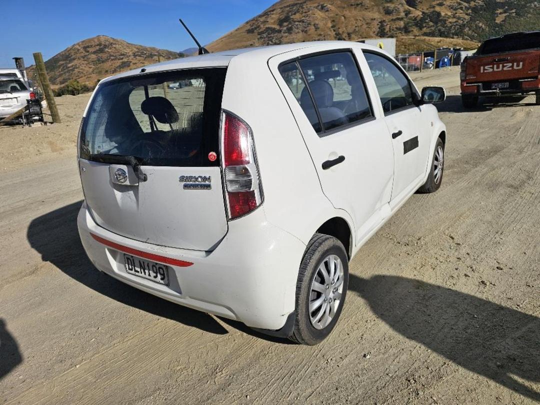 Photo '3' of Daihatsu Sirion