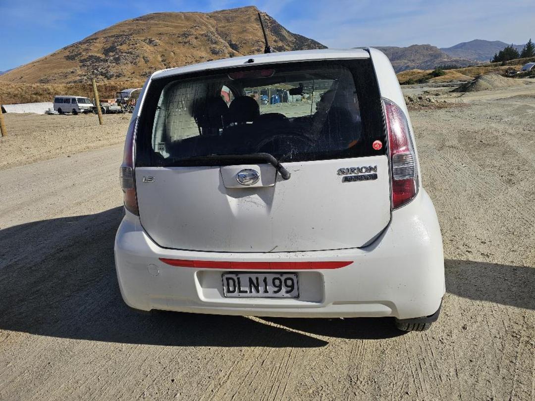 Photo '4' of Daihatsu Sirion