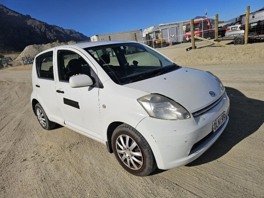 Photo '10' of Daihatsu Sirion