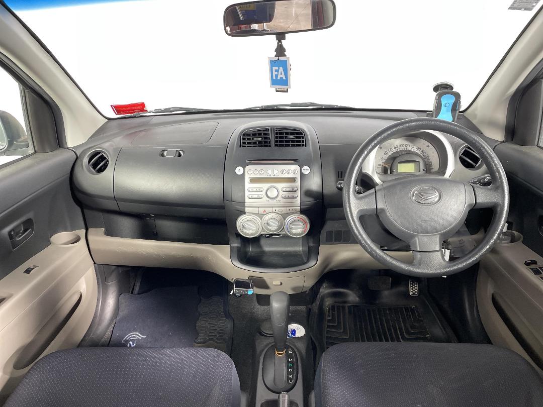 Photo '17' of Daihatsu Sirion