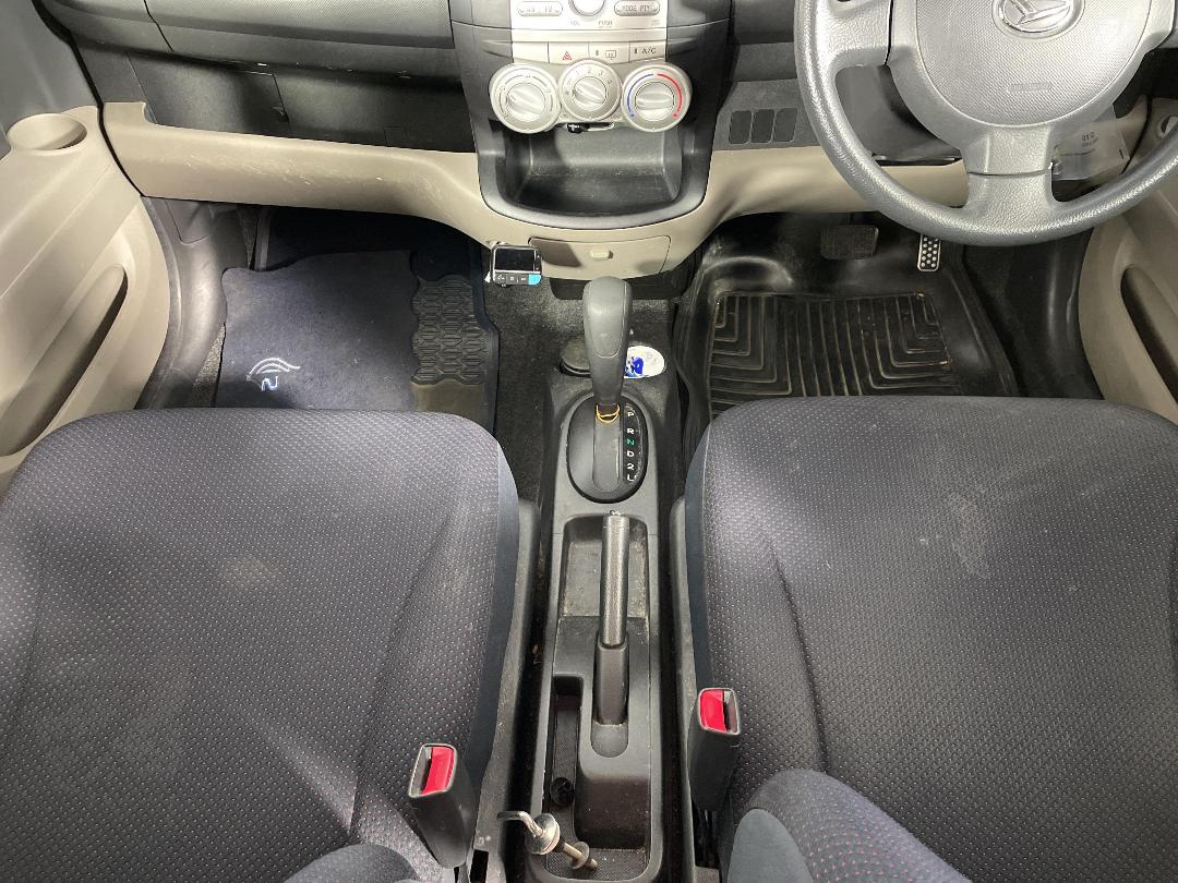 Photo '18' of Daihatsu Sirion