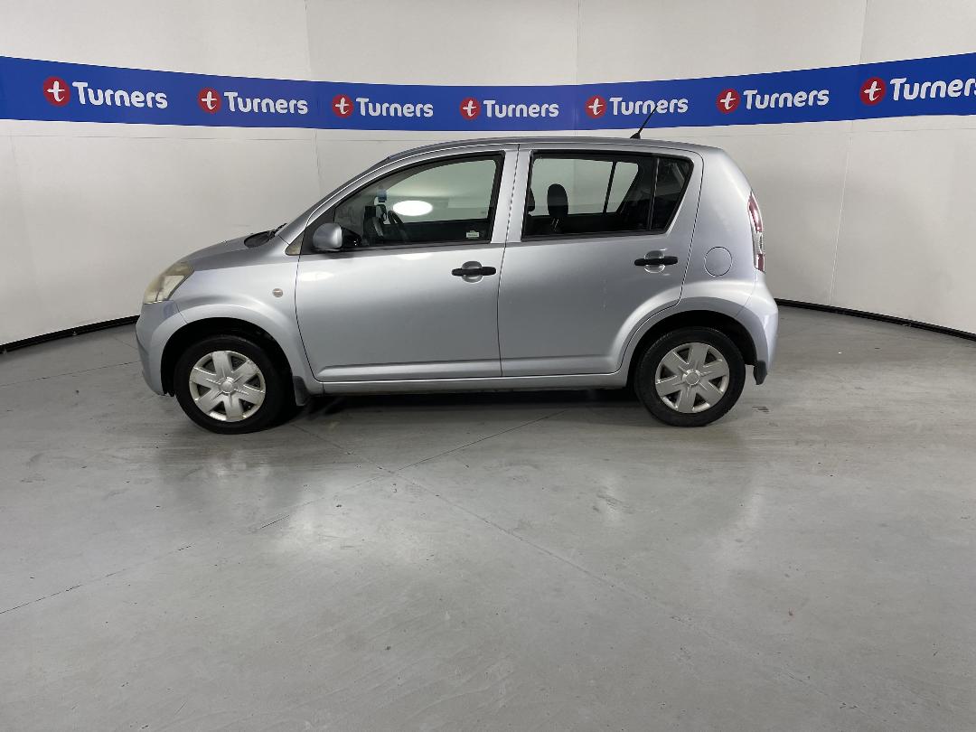 Photo '24' of Daihatsu Sirion