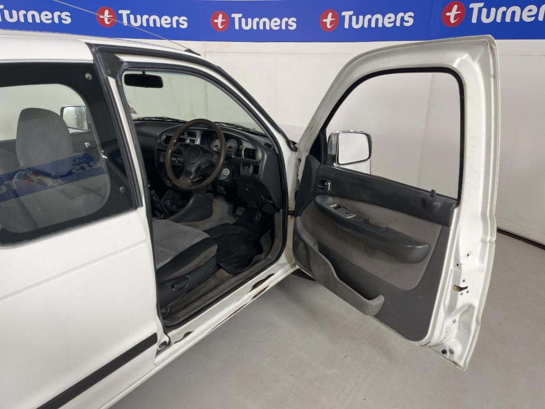 Photo '15' of Ford Courier Photo '15' of Ford Courier