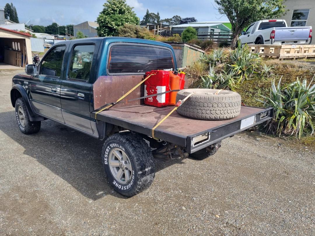 Photo '5' of Ford Courier TD XLX CR W/S