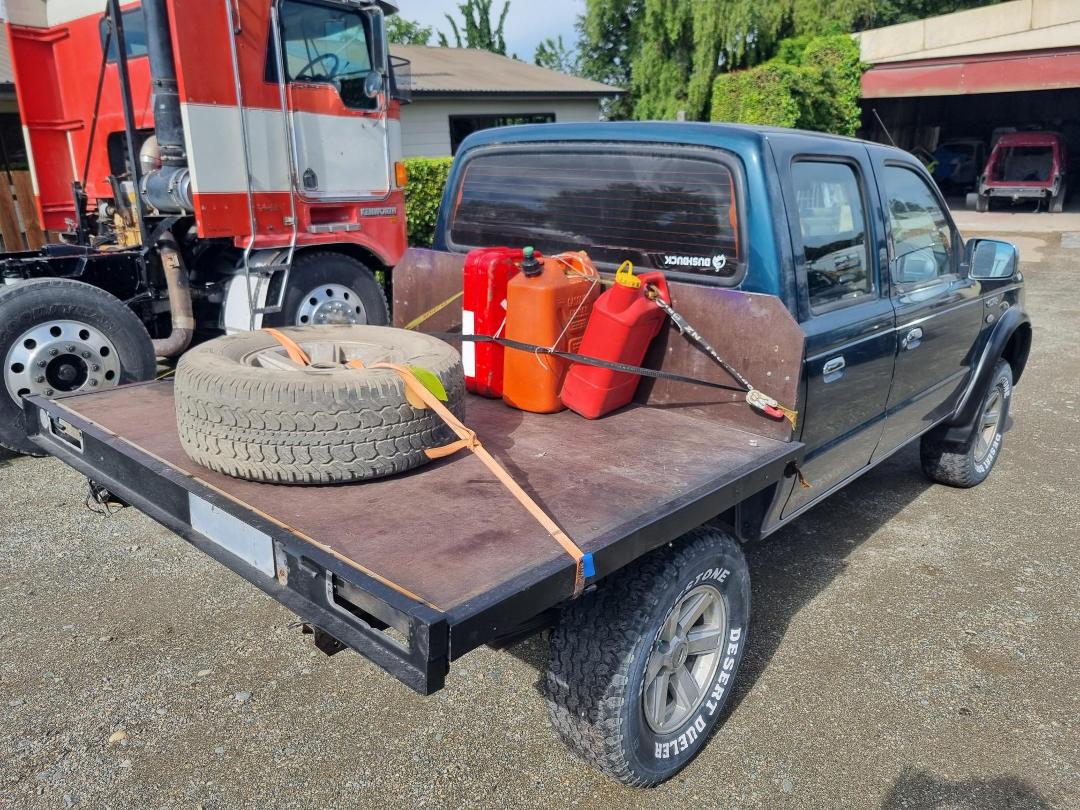 Photo '6' of Ford Courier TD XLX CR W/S