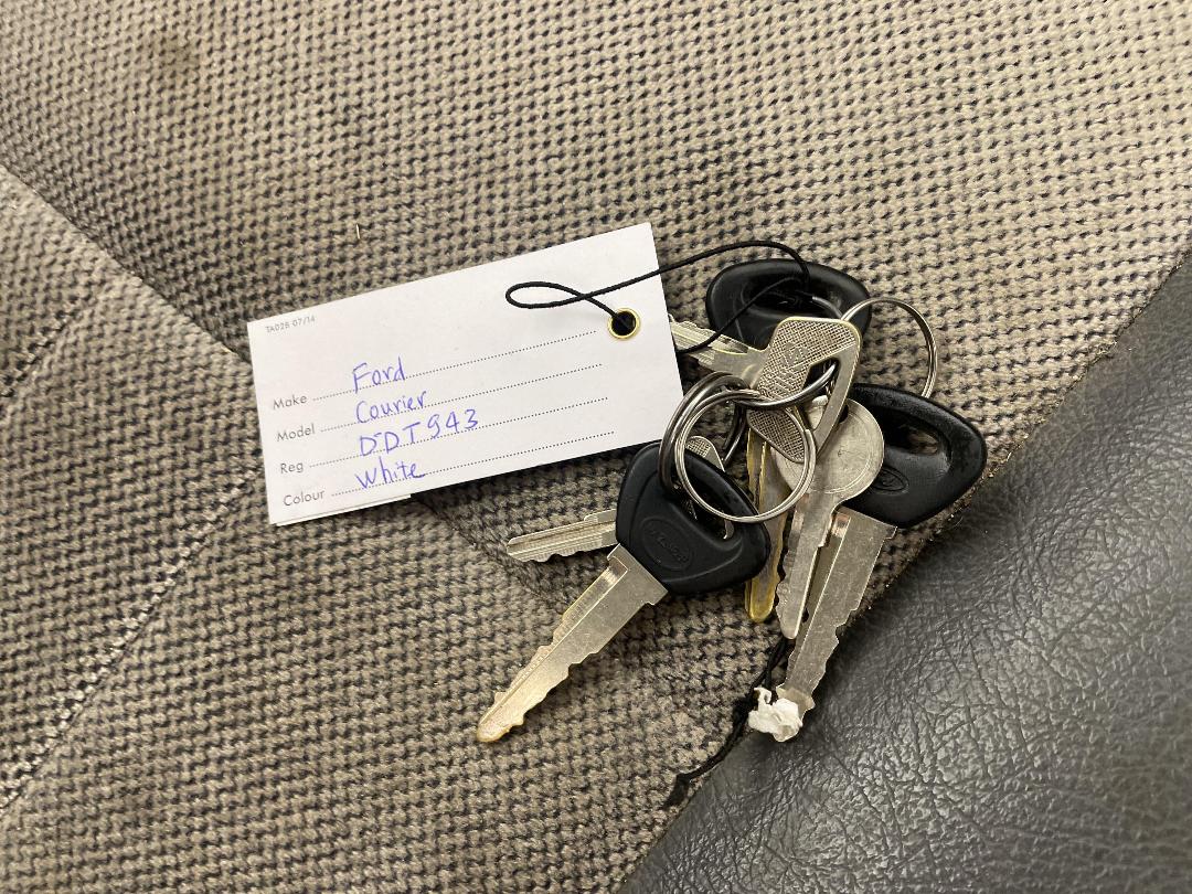 Photo '20' of Ford Courier