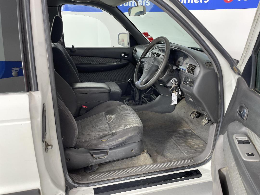 Photo '16' of Ford Courier