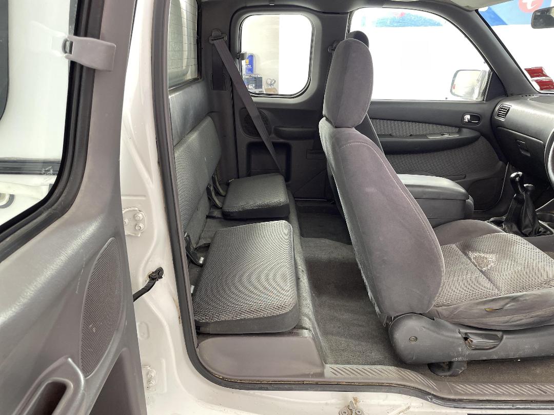 Photo '20' of Ford Courier