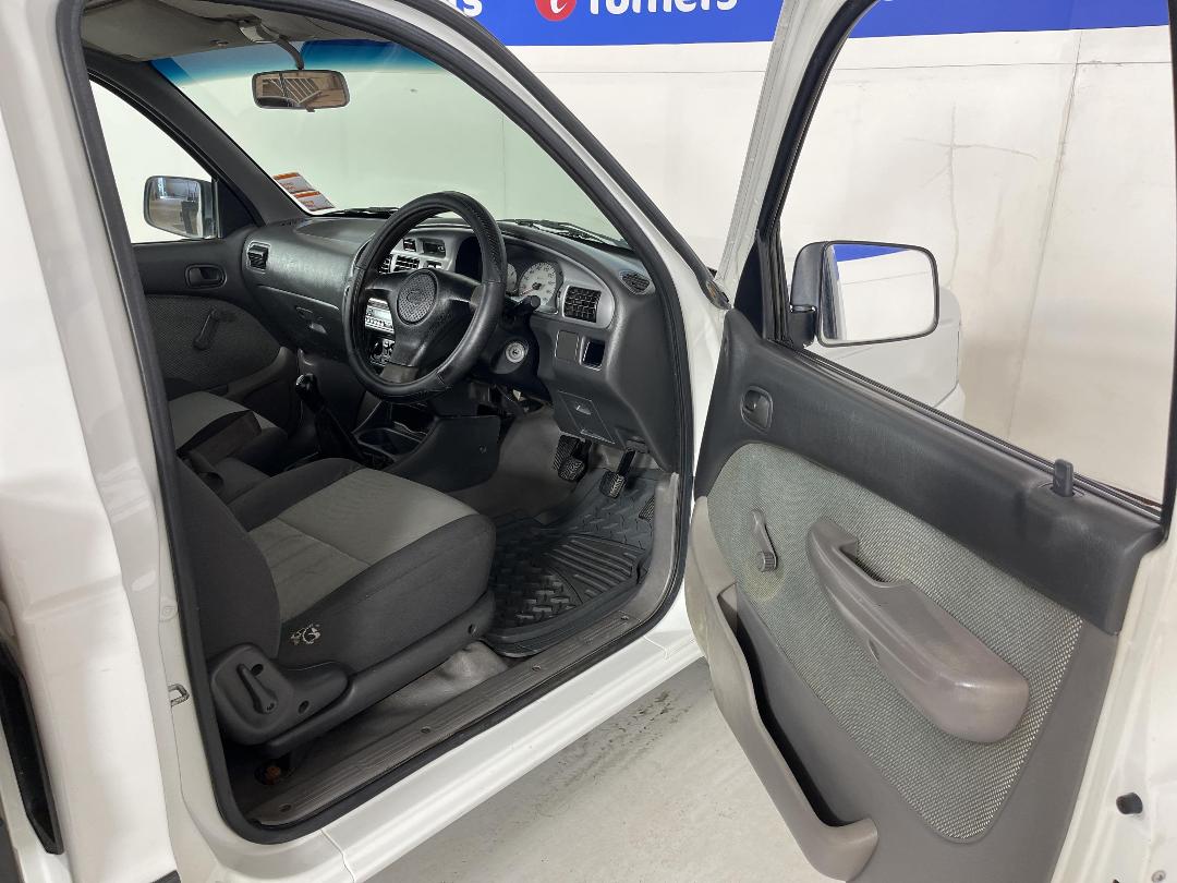 Photo '15' of Ford Courier