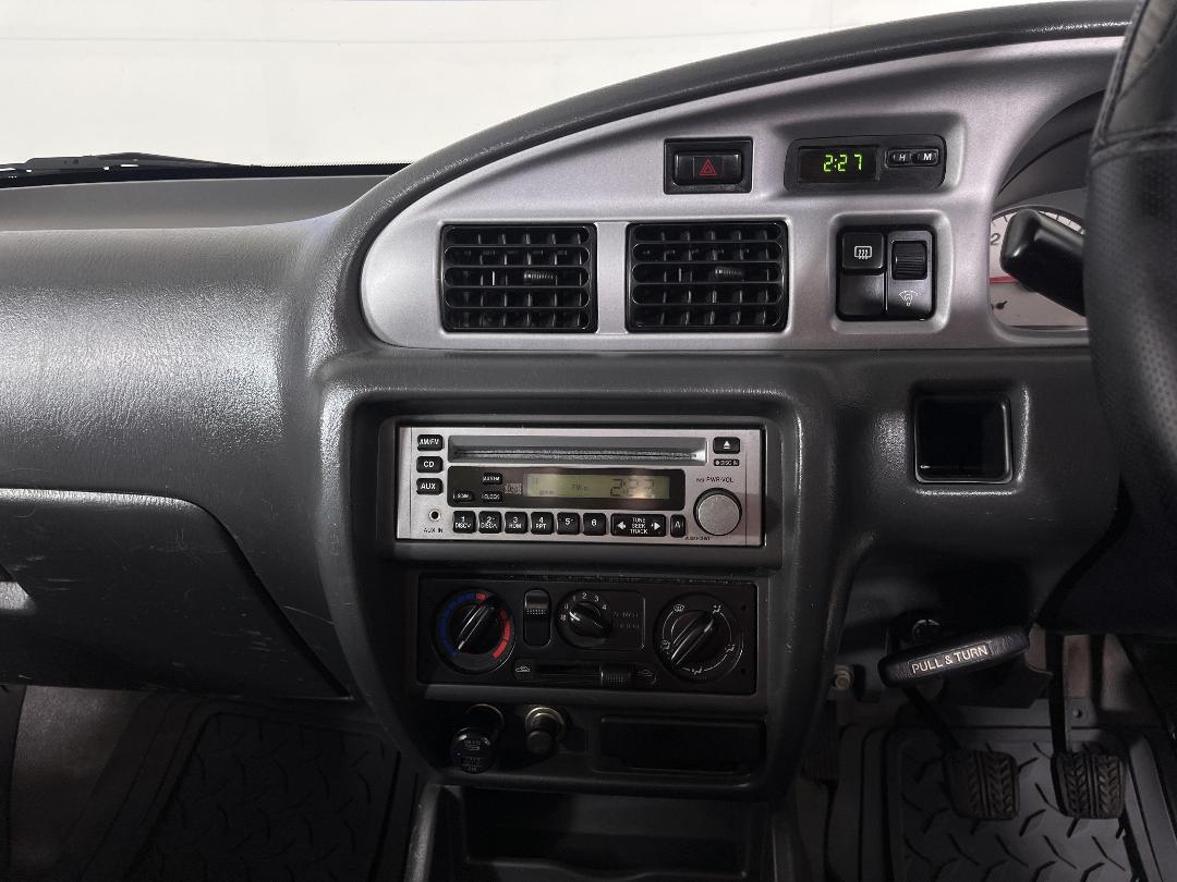 Photo '18' of Ford Courier