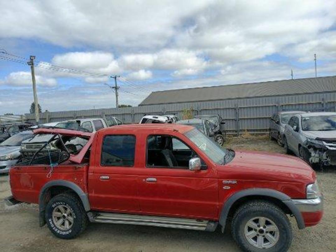 Photo '2' of Ford Courier XLX Crew