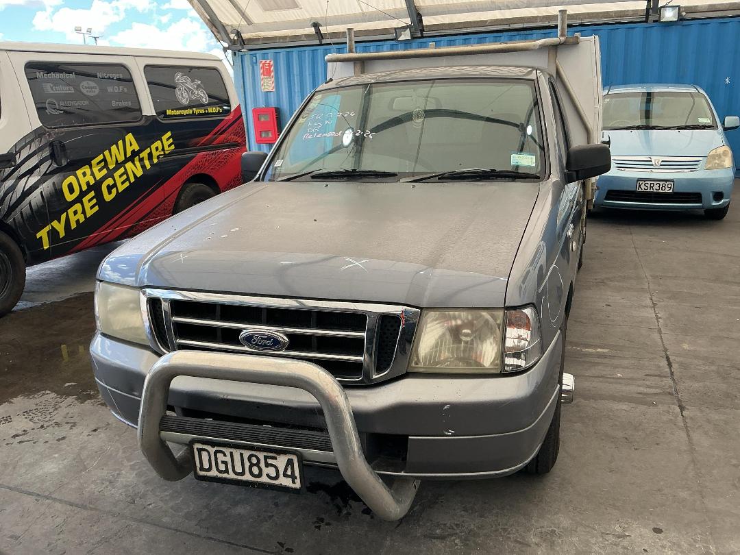 Photo '2' of Ford Courier XL C/C