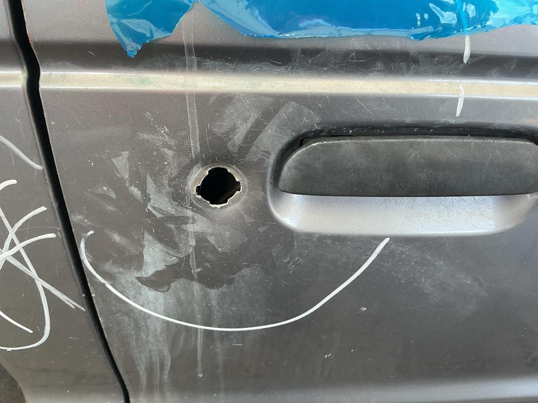 Photo '12' of Ford Courier XL C/C