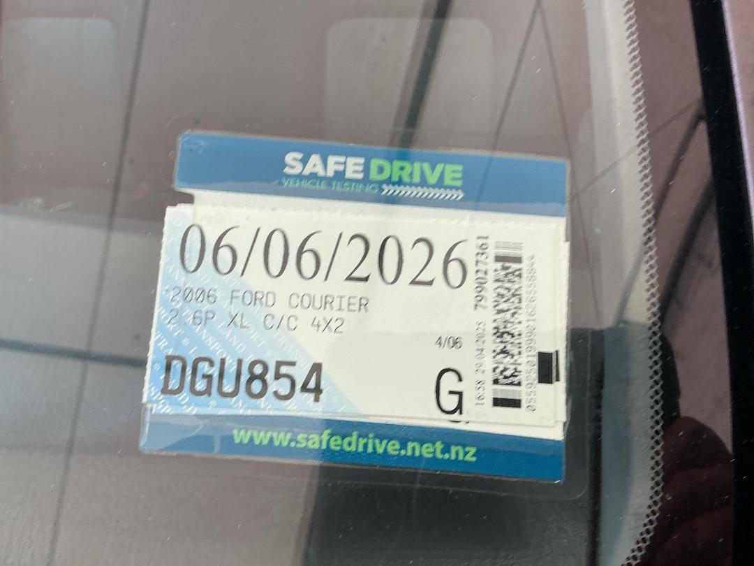 Photo '18' of Ford Courier XL C/C