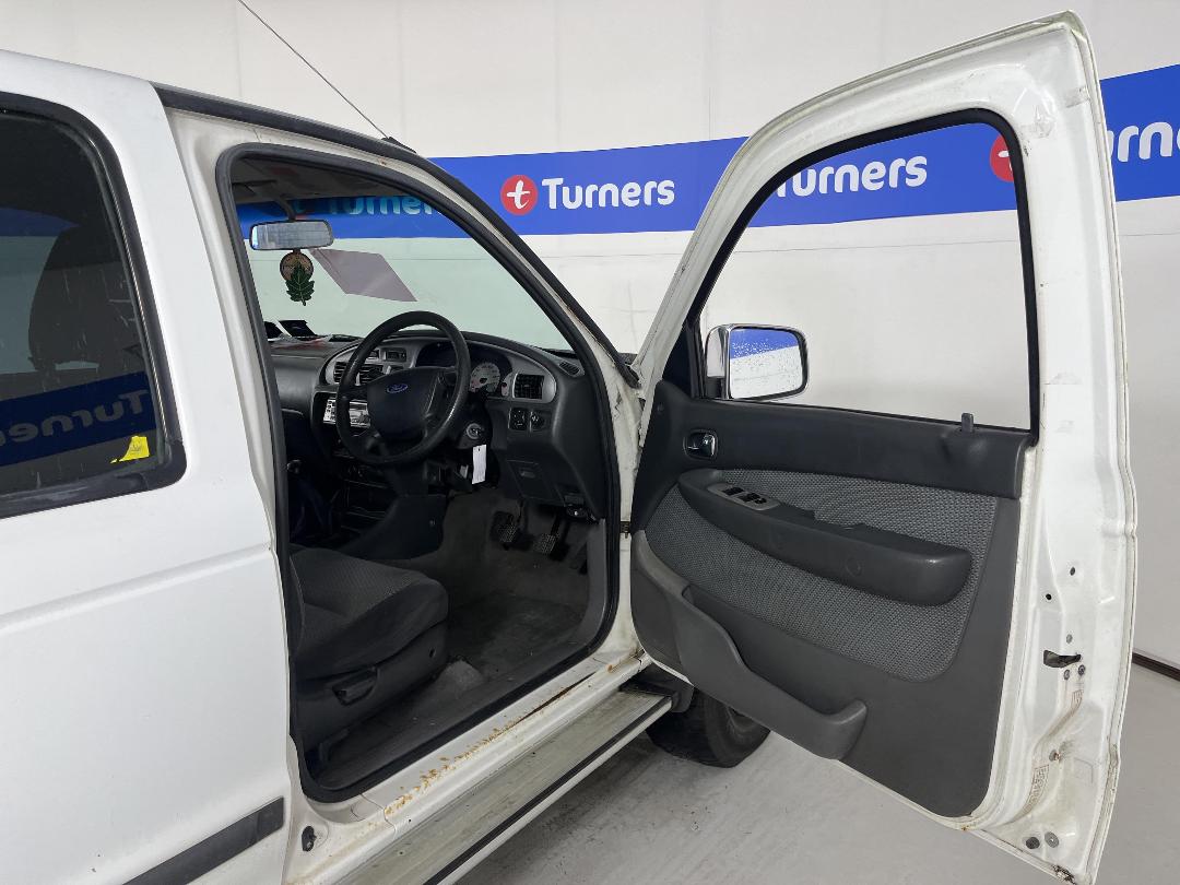 Photo '13' of Ford Courier TD XLX CR W/S Photo '13' of Ford Courier TD XLX CR W/S