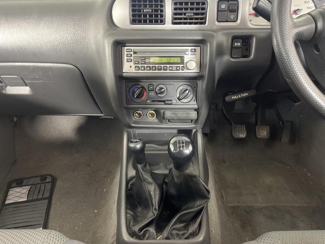 Photo '16' of Ford Courier TD XLX CR W/S Photo '16' of Ford Courier TD XLX CR W/S