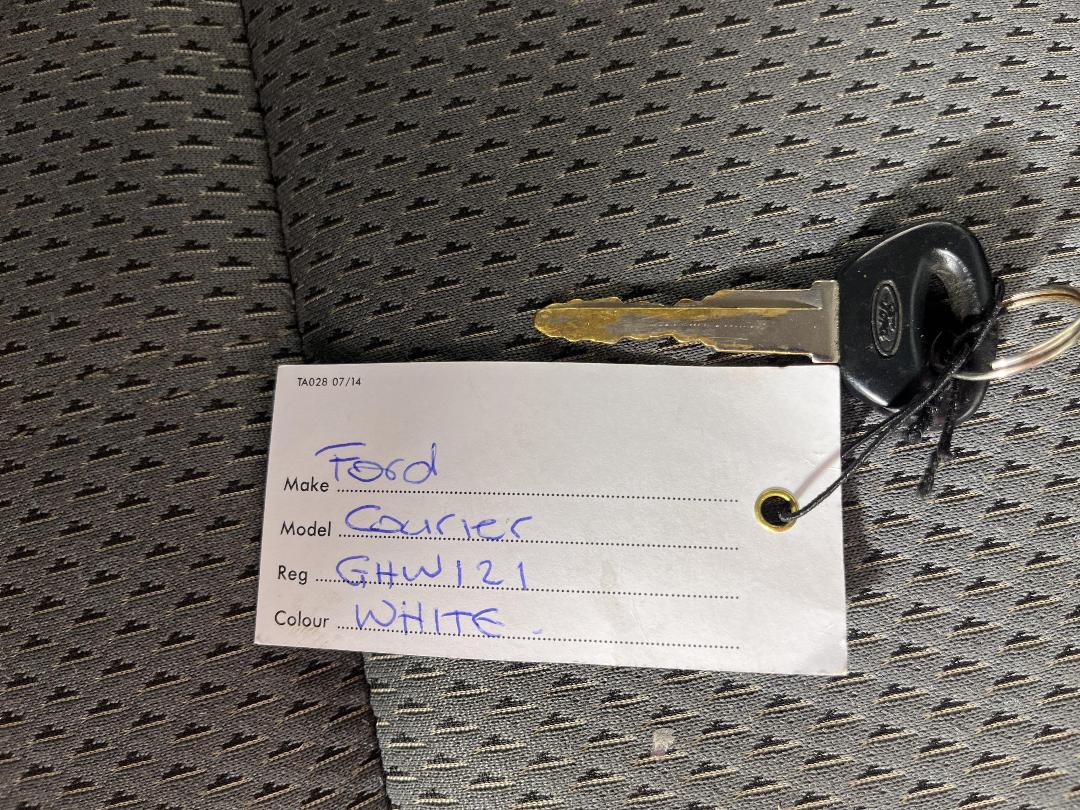 Photo '20' of Ford Courier TD XLX CR W/S Photo '20' of Ford Courier TD XLX CR W/S