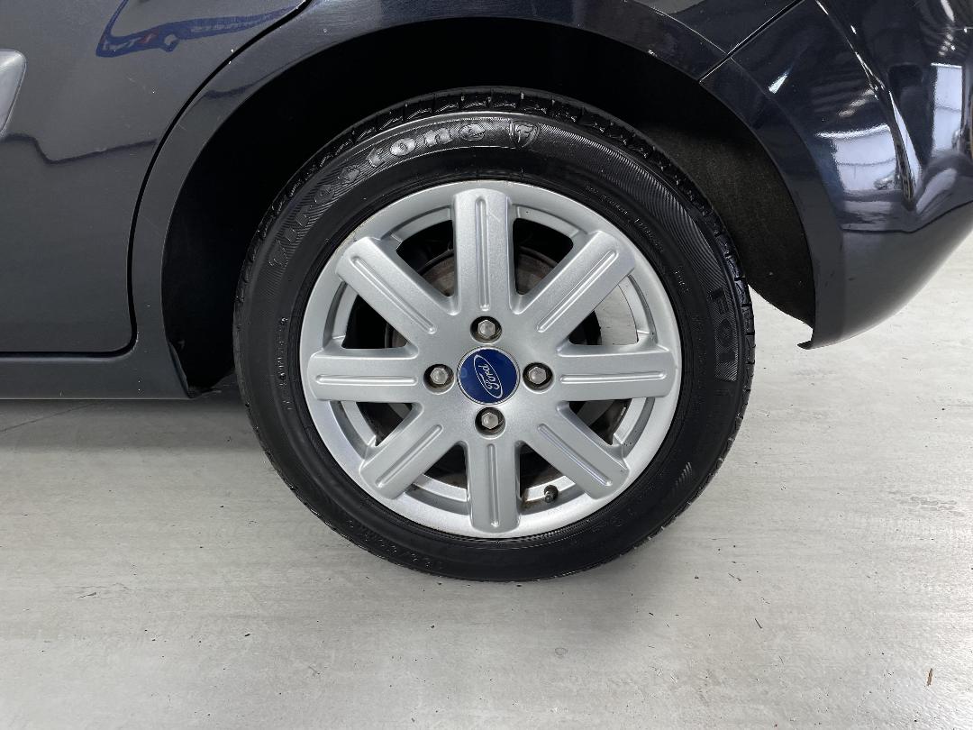 Photo '11' of Ford Fiesta