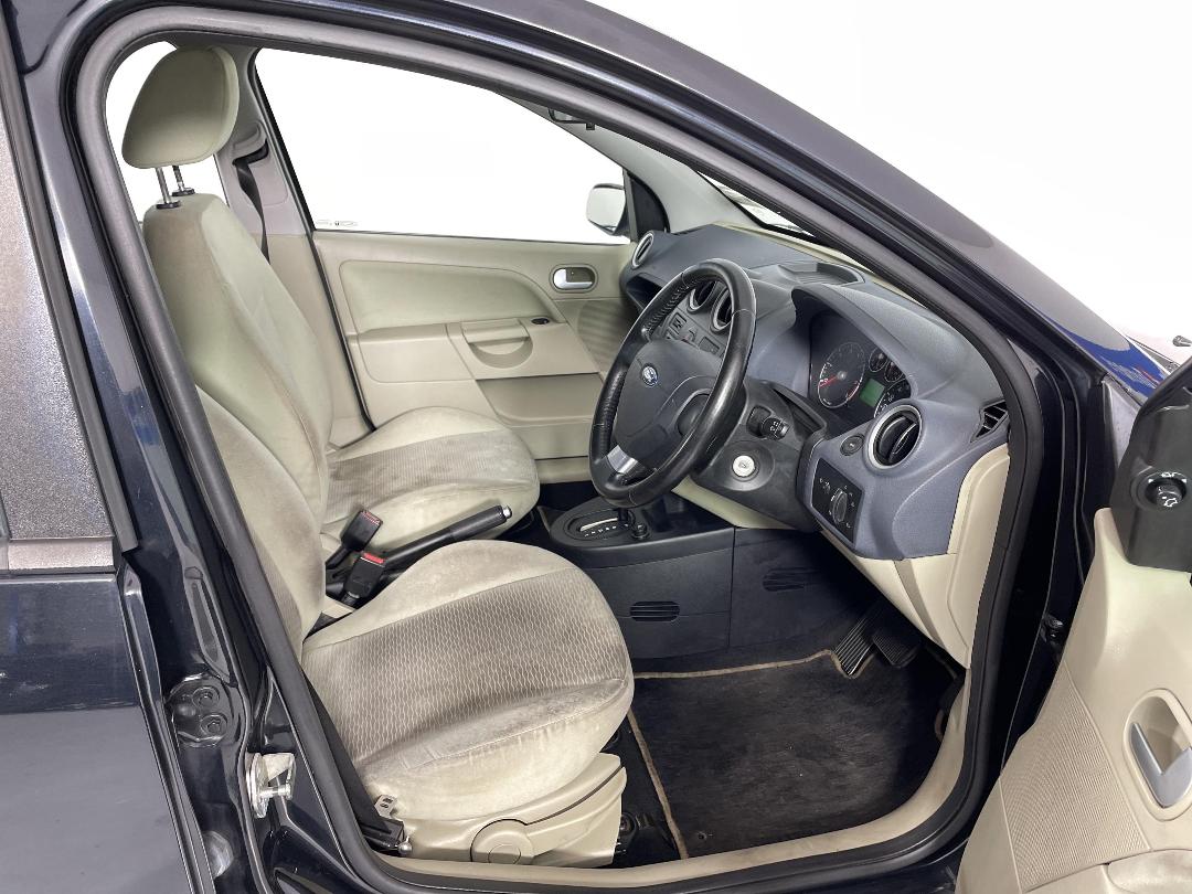 Photo '16' of Ford Fiesta