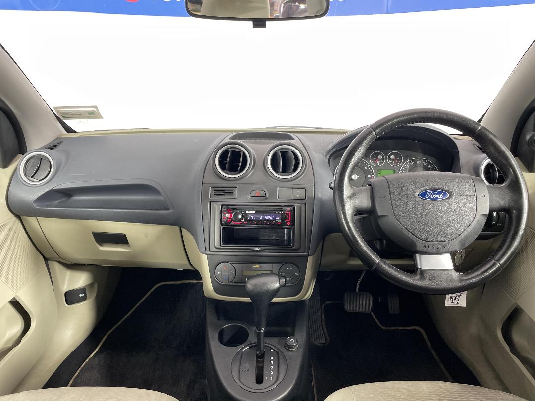 Photo '17' of Ford Fiesta