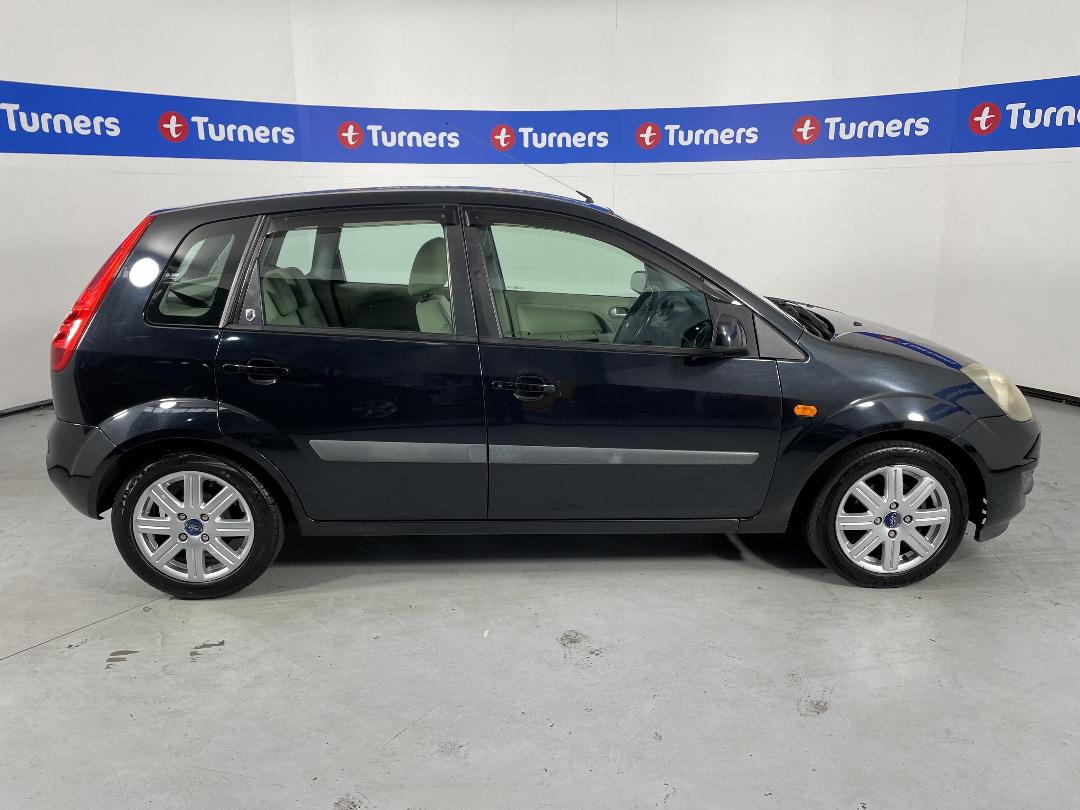 Photo '23' of Ford Fiesta