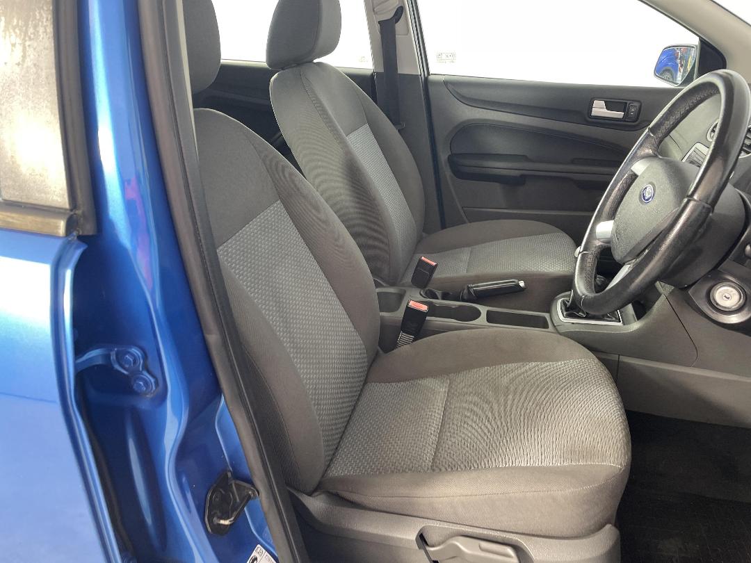 Photo '16' of Ford Focus