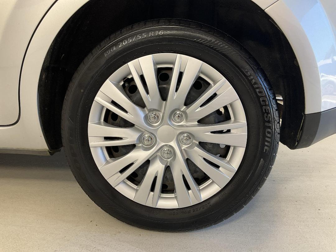 Photo '11' of Ford Focus