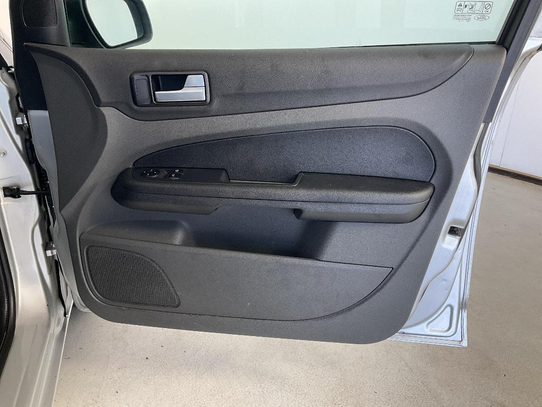 Photo '15' of Ford Focus