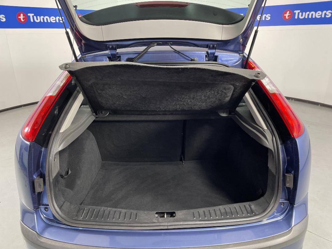 Photo '14' of Ford Focus